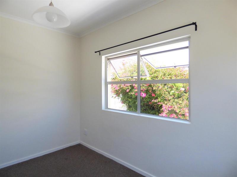 To Let 3 Bedroom Property for Rent in Green Point Western Cape